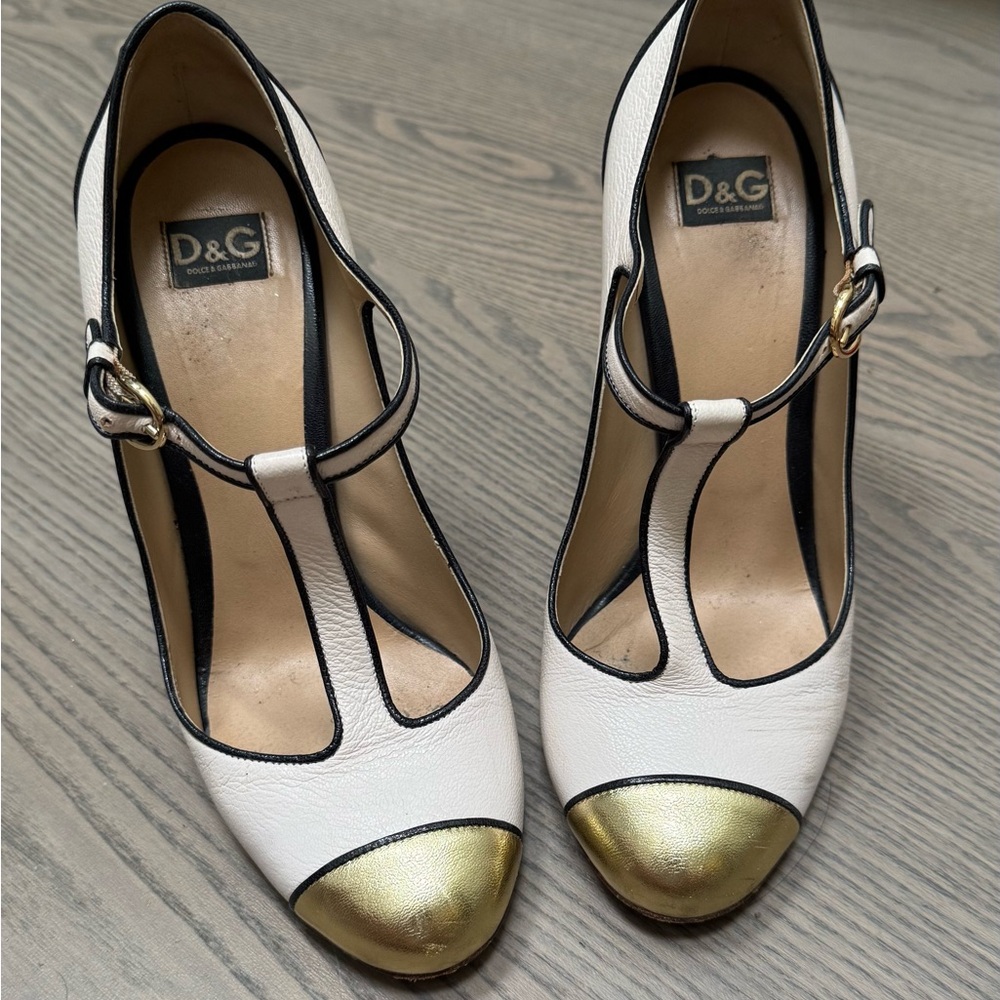 D&G Women's White and Gold Cap-Toe Heels size 40